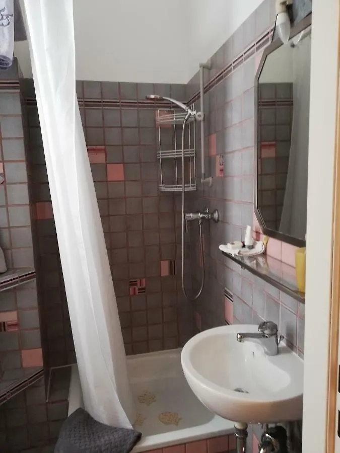 프랑크푸르트 아카사 비앤비 B&B 2*,  독일